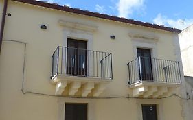 L'Angolo Di San Corrado'S Apartments